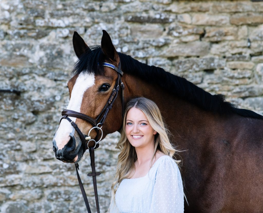 equine photoshoot girl with horse wadley manor oxfordshire